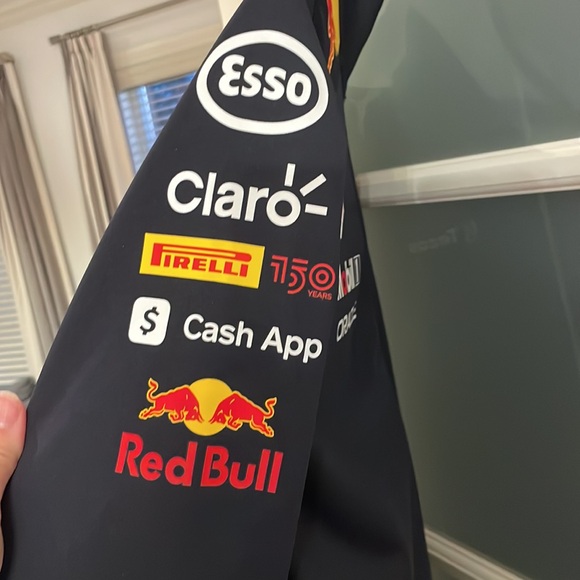 Red Bull Racing F1 jacket - Picture 5 of 10